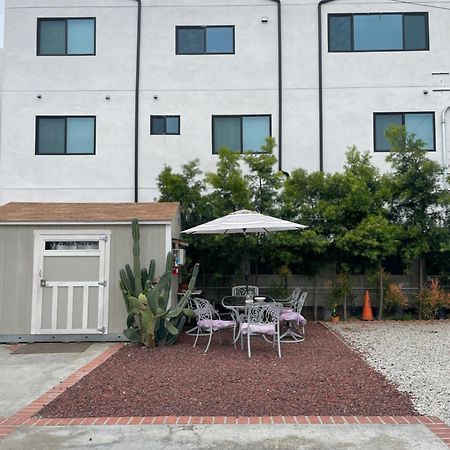Small Private La Bedroom W Wifi - Private Fridge - Ac Near Usc - Exposition Park - Usc Memorial Coliseum - Banc Of California Bmo Stadium - Downtown Los Angeles Dtla - University Of Southern California Usc!!! Luaran gambar