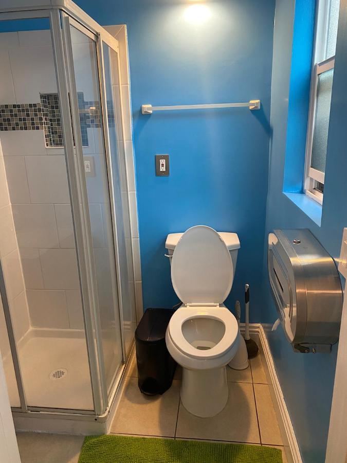 Small Private La Bedroom W Wifi - Private Fridge - Ac Near Usc - Exposition Park - Usc Memorial Coliseum - Banc Of California Bmo Stadium - Downtown Los Angeles Dtla - University Of Southern California Usc!!! Luaran gambar