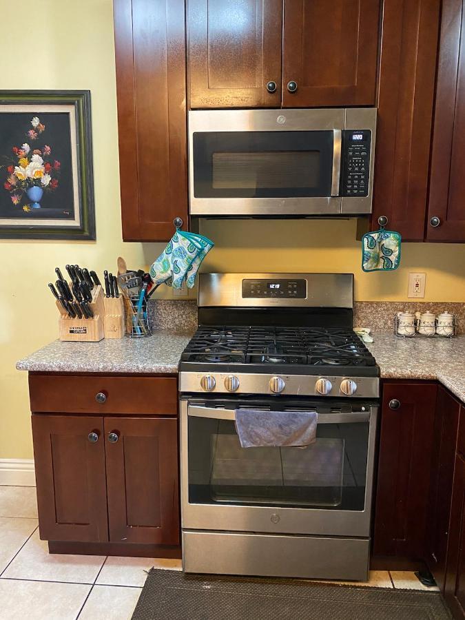 Small Private La Bedroom W Wifi - Private Fridge - Ac Near Usc - Exposition Park - Usc Memorial Coliseum - Banc Of California Bmo Stadium - Downtown Los Angeles Dtla - University Of Southern California Usc!!! Luaran gambar