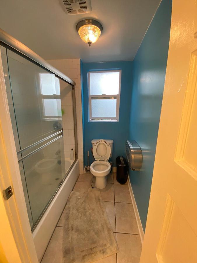 Small Private La Bedroom W Wifi - Private Fridge - Ac Near Usc - Exposition Park - Usc Memorial Coliseum - Banc Of California Bmo Stadium - Downtown Los Angeles Dtla - University Of Southern California Usc!!! Luaran gambar