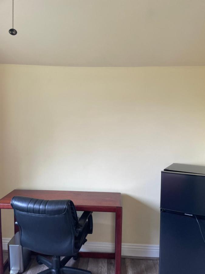 Small Private La Bedroom W Wifi - Private Fridge - Ac Near Usc - Exposition Park - Usc Memorial Coliseum - Banc Of California Bmo Stadium - Downtown Los Angeles Dtla - University Of Southern California Usc!!! Luaran gambar