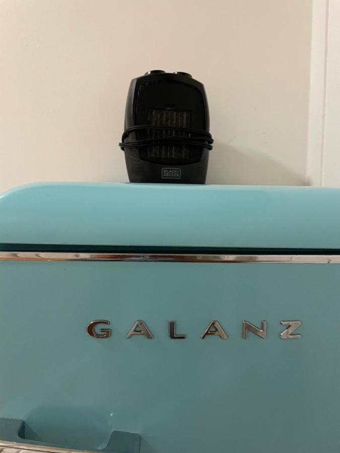 Small Private La Bedroom W Wifi - Private Fridge - Ac Near Usc - Exposition Park - Usc Memorial Coliseum - Banc Of California Bmo Stadium - Downtown Los Angeles Dtla - University Of Southern California Usc!!! Luaran gambar