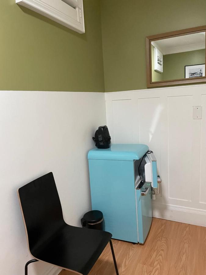 Small Private La Bedroom W Wifi - Private Fridge - Ac Near Usc - Exposition Park - Usc Memorial Coliseum - Banc Of California Bmo Stadium - Downtown Los Angeles Dtla - University Of Southern California Usc!!! Luaran gambar
