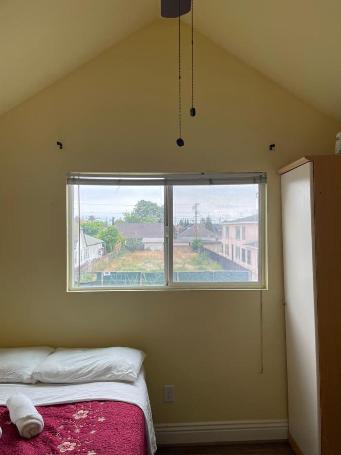 Small Private La Bedroom W Wifi - Private Fridge - Ac Near Usc - Exposition Park - Usc Memorial Coliseum - Banc Of California Bmo Stadium - Downtown Los Angeles Dtla - University Of Southern California Usc!!! Luaran gambar